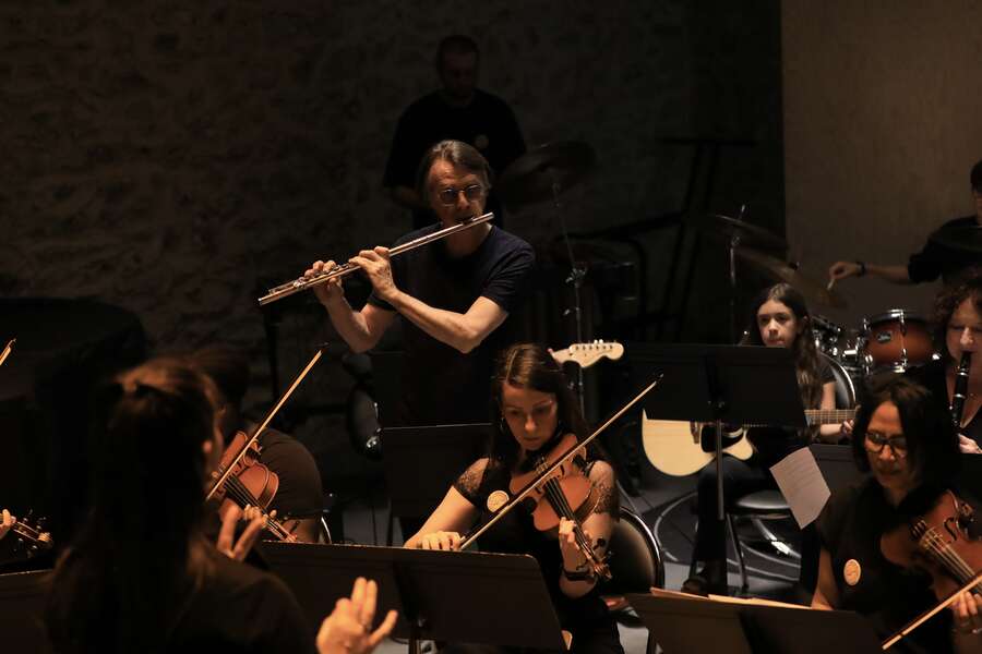 Ensemble de vents dirigé pendant le concert